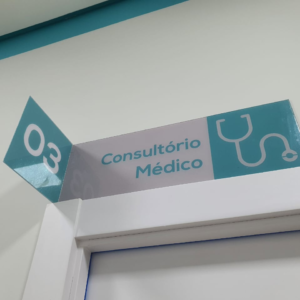 Placa Porta Amor Saúde 
 ACRÍLICO CRISTAL 2MM com dobra